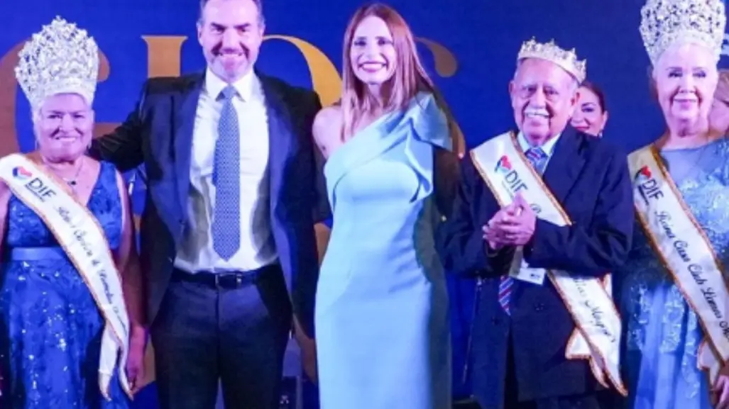 Adrián de la Garza celebra a los adultos mayores en el evento Regios de Oro