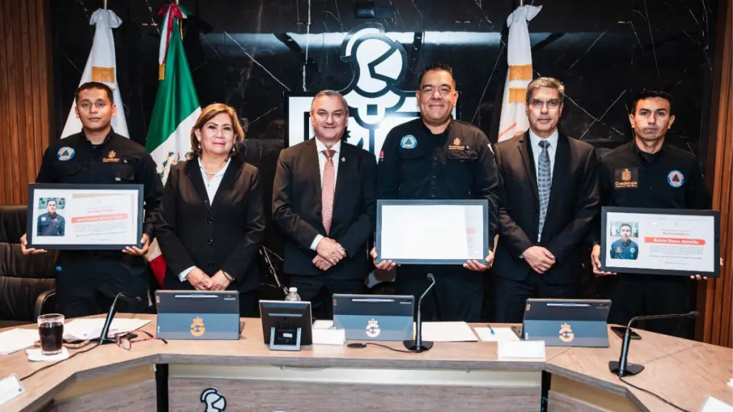 Guadalupe reconoce a rescatistas por destacado apoyo internacional en Texas