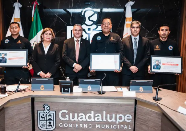 Guadalupe reconoce a rescatistas por destacado apoyo internacional en Texas