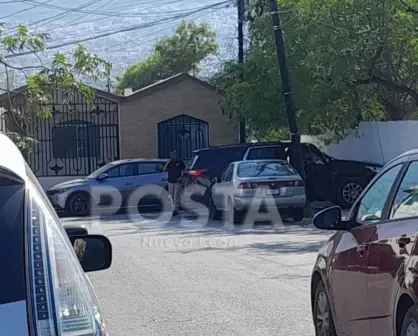 Persecución en Monterrey: hombres armados abandonan camioneta en Valle Verde