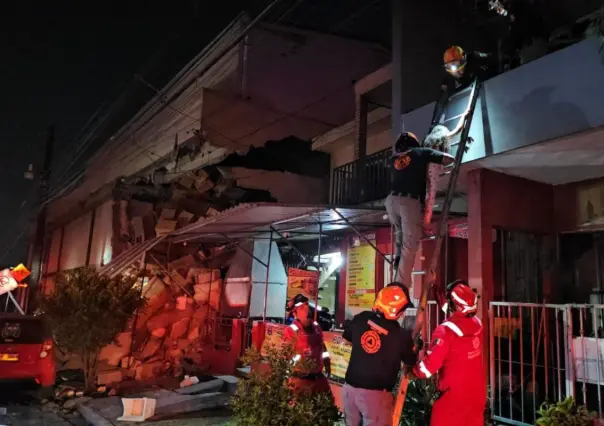 Explosión en negocio deja al menos 2 heridos y daños en Monterrey