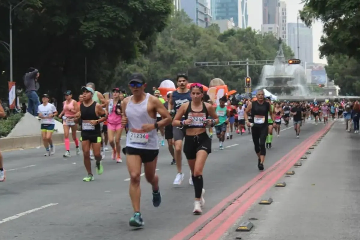 Participantes del Maratón de la Ciudad de México. Foto: Facebook (Maratón de la Ciudad de México Telcel)