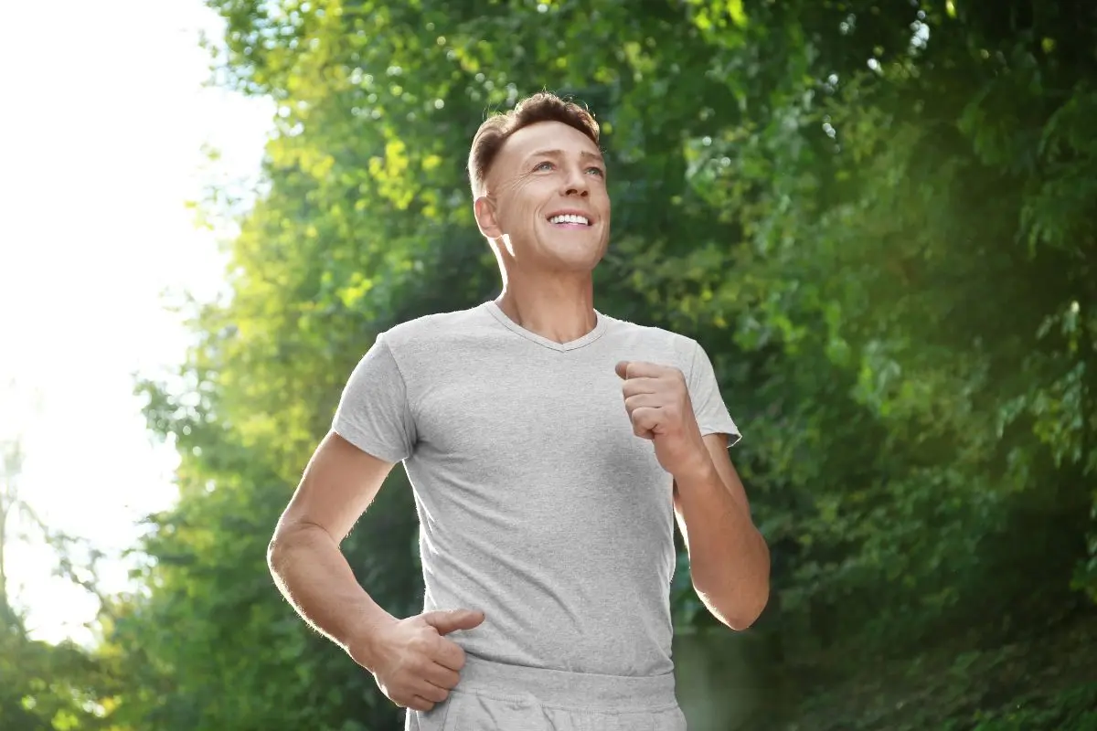 Hombre corriendo Foto: Canva