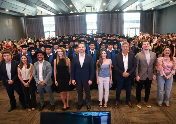 Graduación de la segunda generación de Prepa Regia en Monterrey