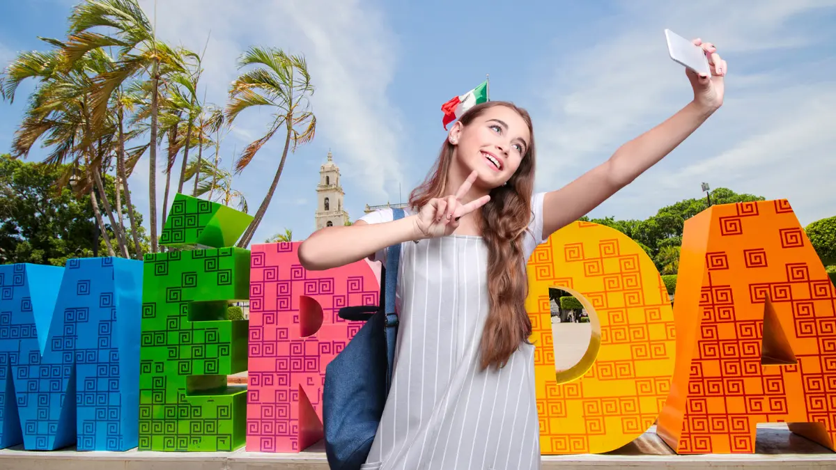 Muchos de los eventos gratis en Mérida son en el centro histórico Foto: Canva/Alexis Lara