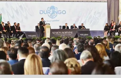 Toño Ochoa toma protesta como alcalde reelecto de Durango y estas personalidades lo acompañaron