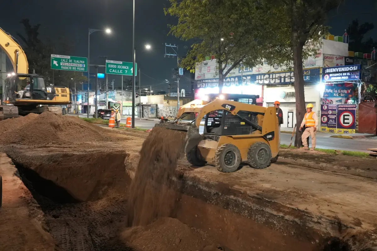 Terminó la reparación del socavón de Zaragoza. Foto: X @SEGIAGUA