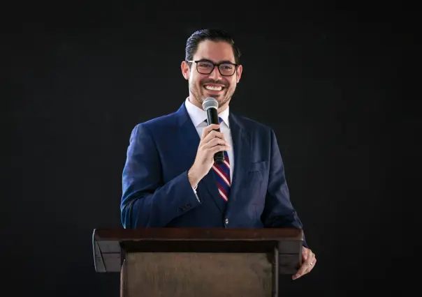David de la Peña da arranque al ciclo escolar 2025-2026 en más de 108 escuelas de Santiago