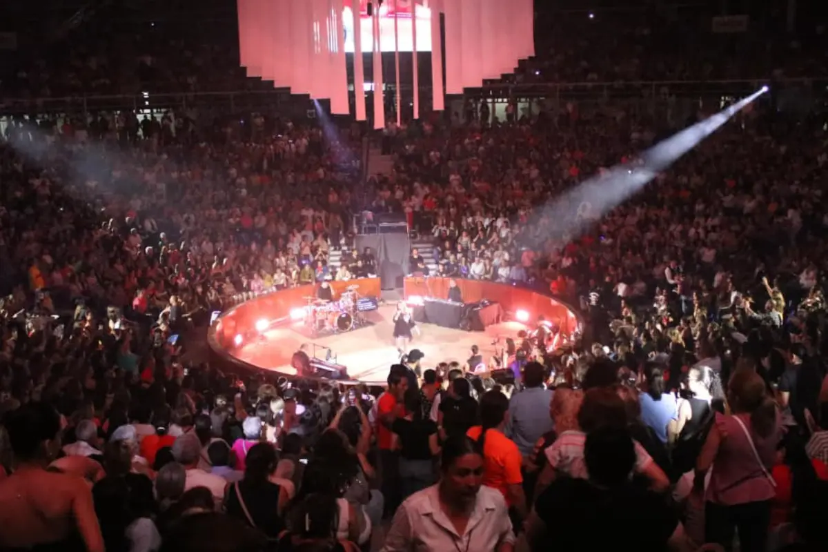 Revive la emoción del concierto de Pandora y Flans en Ciudad Victoria. Descubre los momentos más destacados y las canciones que hicieron vibrar al público.
