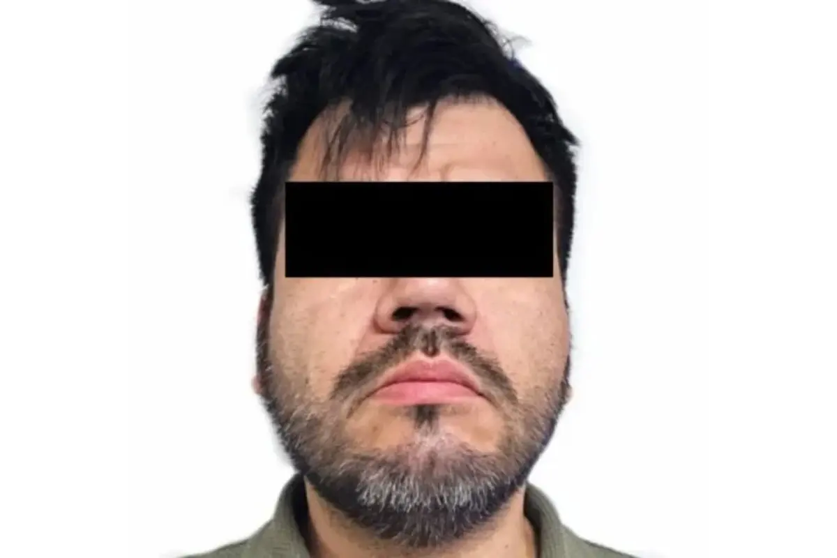 Un juez federal vinculó a proceso a Ezequiel Cárdenas Rivera, alias “El Tormenta Junior”, identificado por el Gabinete de Seguridad como presunto líder de la célula criminal. Foto: FGR