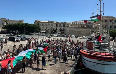 La flotilla humanitaria rumbo a Gaza regresa a Barcelona por el mal tiempo