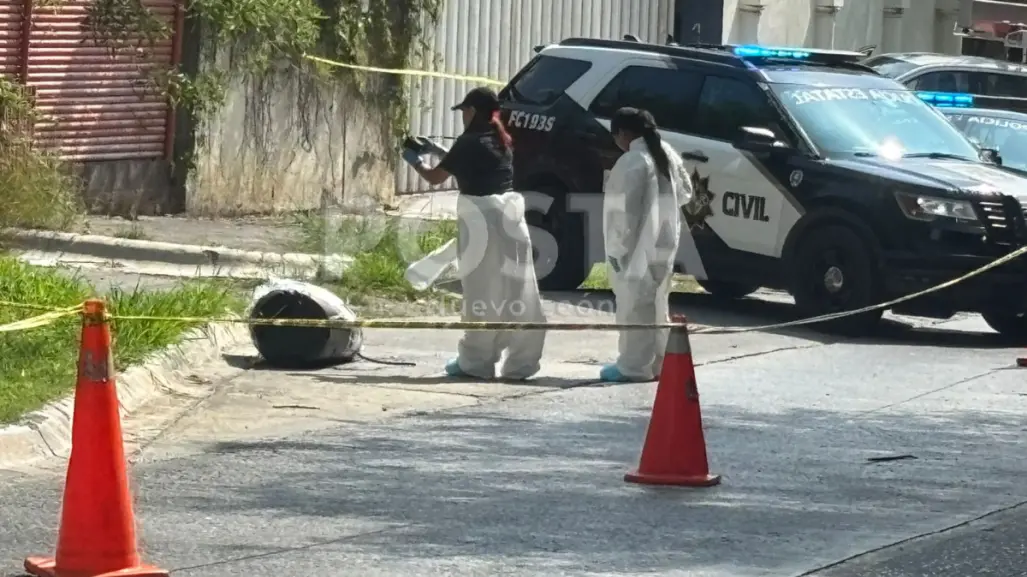 Localizan cuerpo maniatado y emplayado en bote de basura al sur de Monterrey