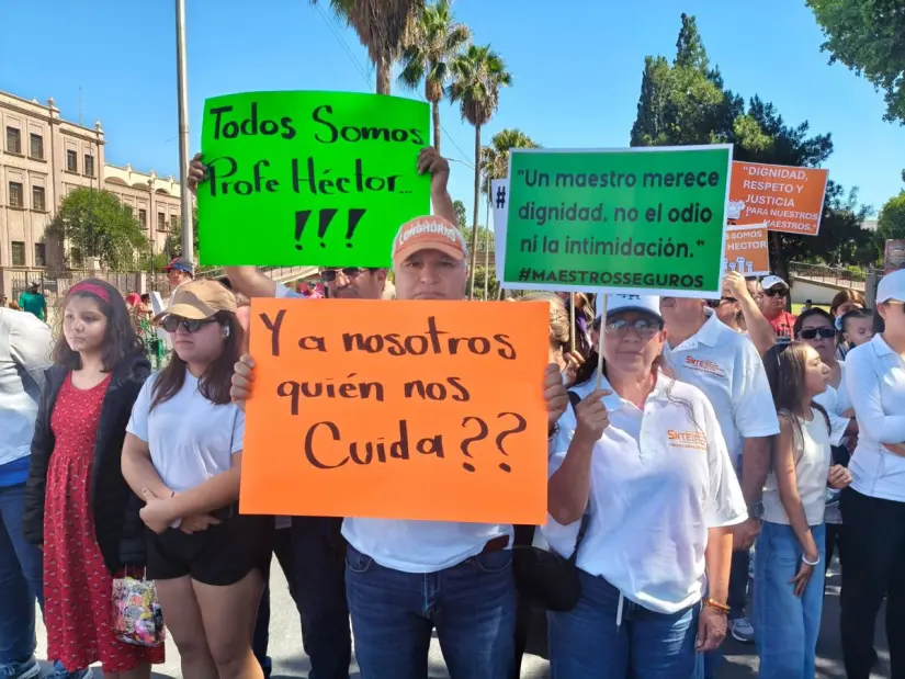 Maestros protestan por seguridad en su área de trabajo / Foto: Marco Juárez 