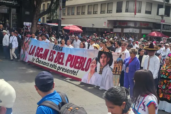 VIDEO | Hugo Aguilar Ortiz llega a la SCJN entre fiesta oaxaqueña en CDMX