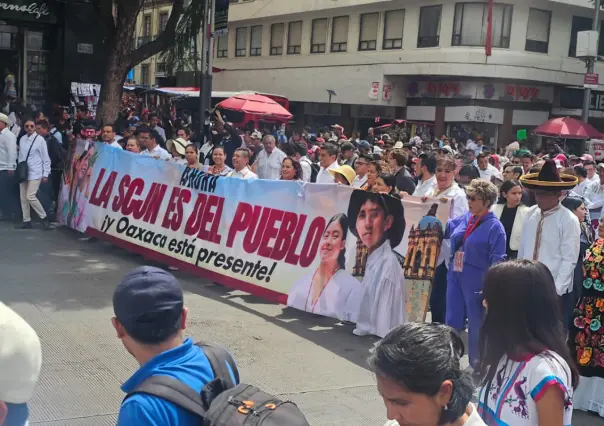VIDEO | Hugo Aguilar Ortiz llega a la SCJN entre fiesta oaxaqueña en CDMX