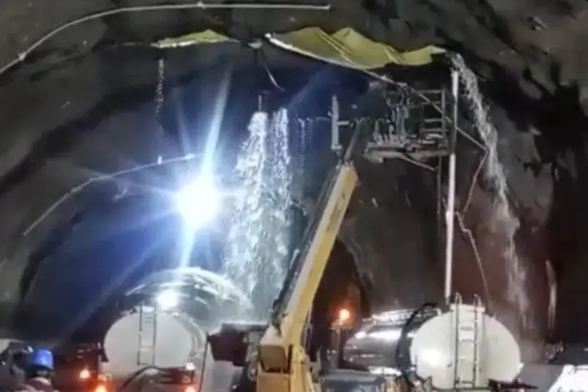 Escurrimiento de agua en el túnel de la autopista Mante- Ocampo- Tula. Foto: Daniel Espinoza
