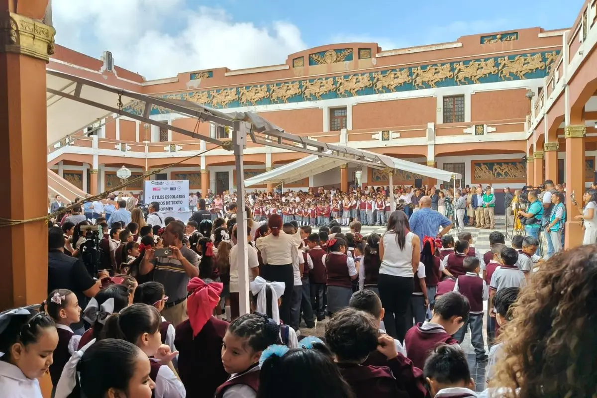 Así se vivió el regreso a clases este 1 de septiembre en Saltillo / Foto: Marco Juárez