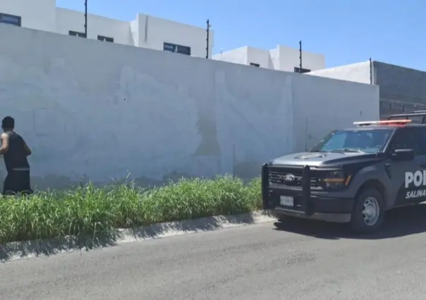 Salinas Victoria aplica sanción a joven por realizar grafiti en espacio público