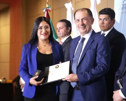 Fiscalía de Nuevo León reconoce a peritos por su labor en favor de la justicia