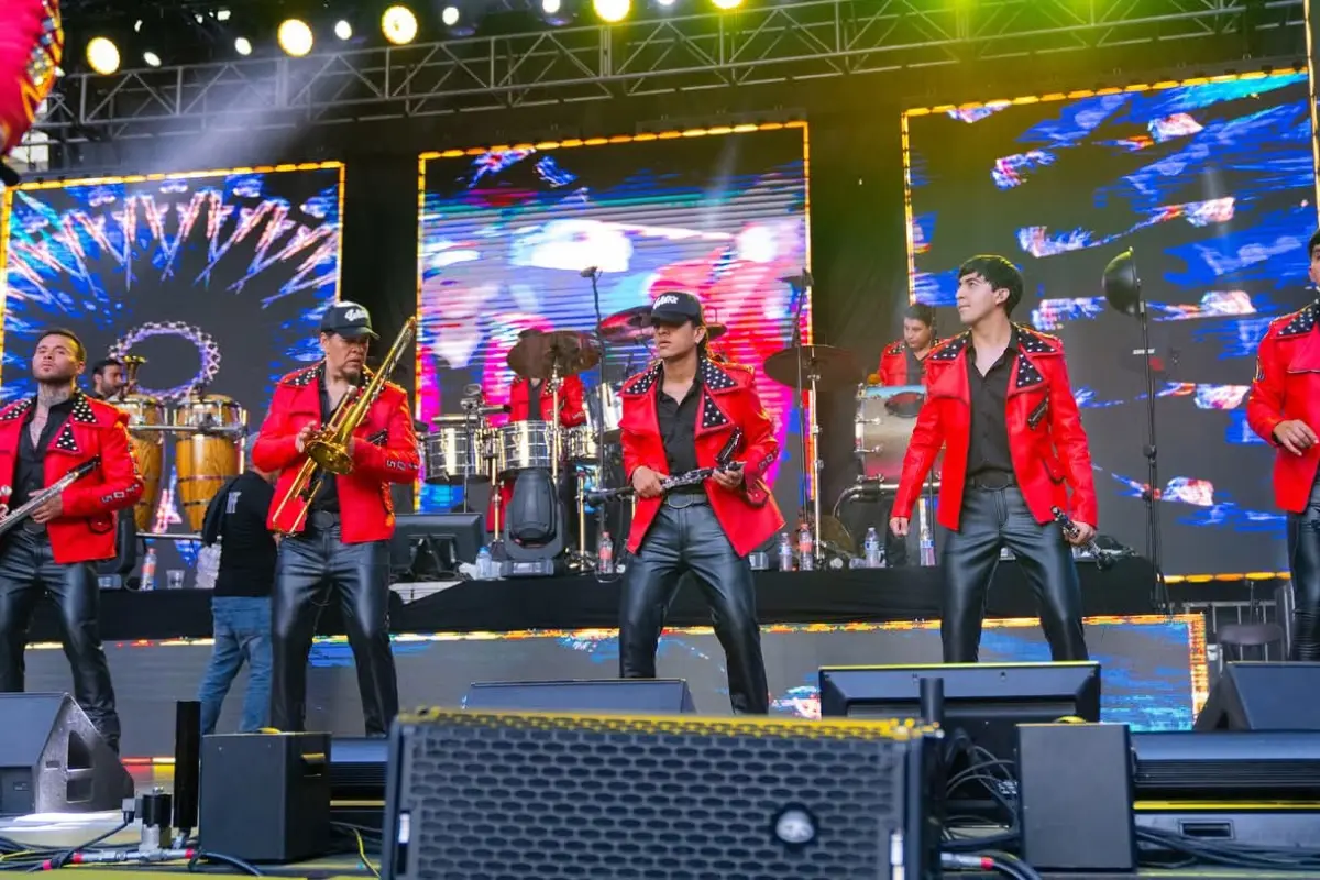 La noche mexicana está a la vuelta de la esquina y el primero en anunciar al artista invitado para esta noche, fue el gobierno municipal de Reynosa, Tamaulipas. Foto: Facebook Banda Los Recoditos
