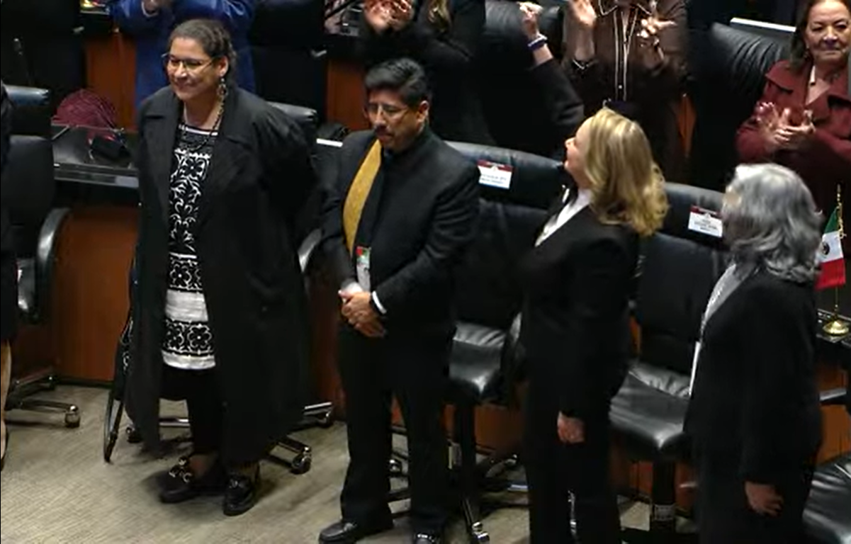 Senado de la República recibe a los nuevos ministros Senado de la República recibe a los nuevos ministros