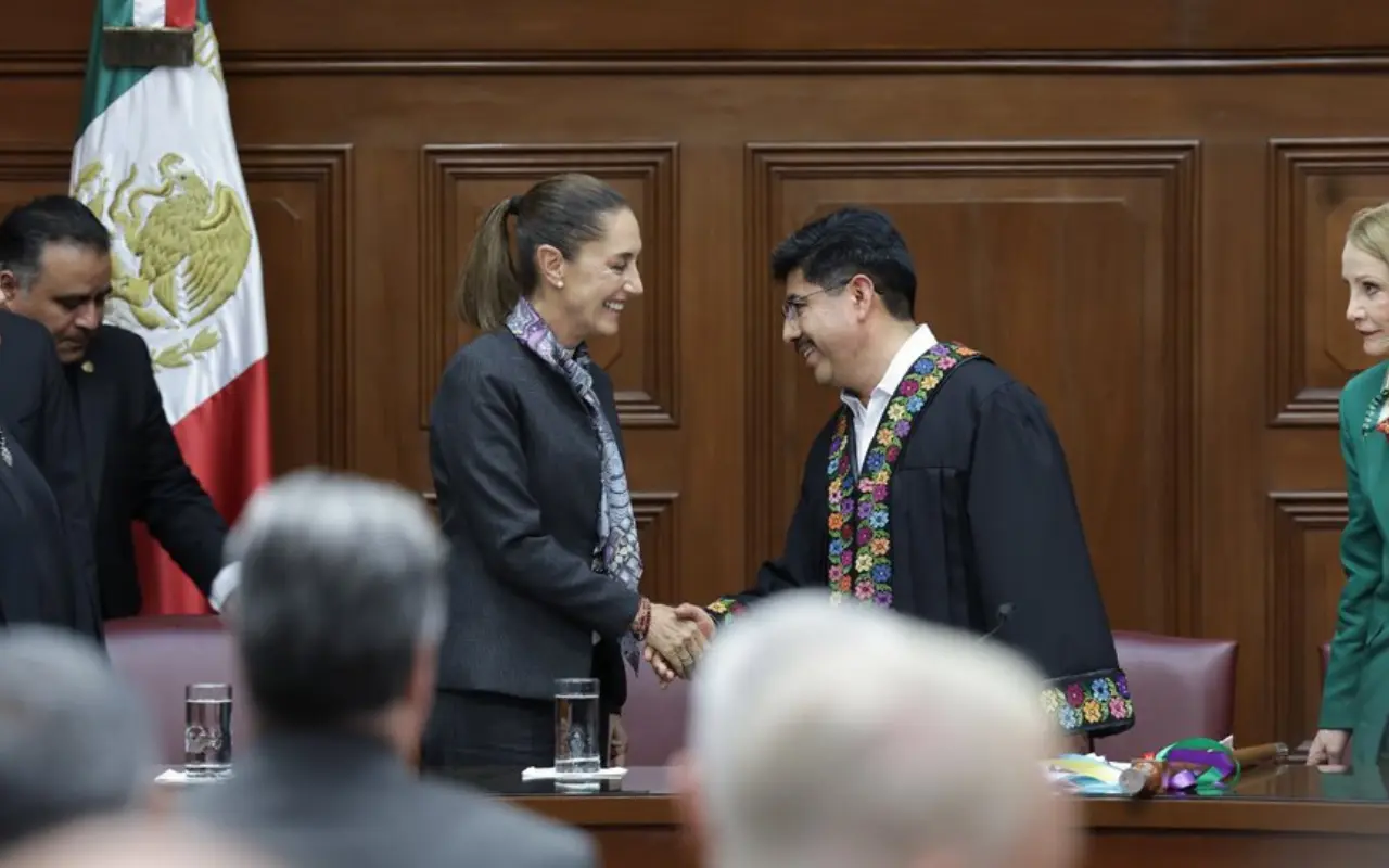 Claudia Sheinbaum y Hugo Aguilar Ortiz. Foto: X (@SCJN)