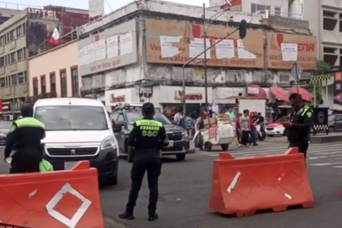 Bloqueo vial en CDMX. Foto: X (@OVIALCDMX)