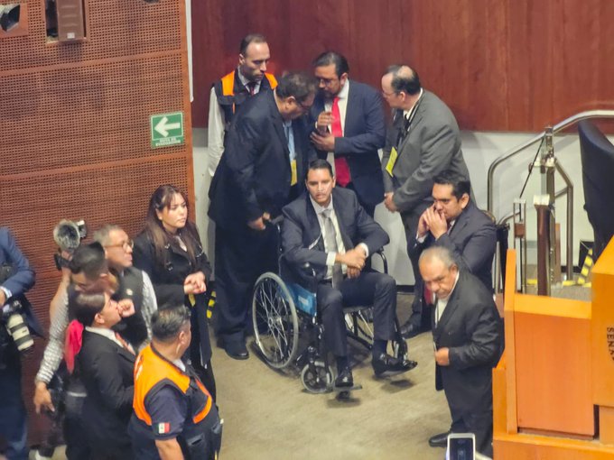 Arístides Guerrero llega al Senado de la República Arístides Guerrero llega al Senado de la República