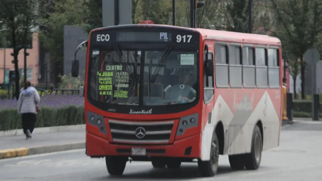 Transportistas del Valle de Toluca detienen bloqueos y buscan solución a tarifas