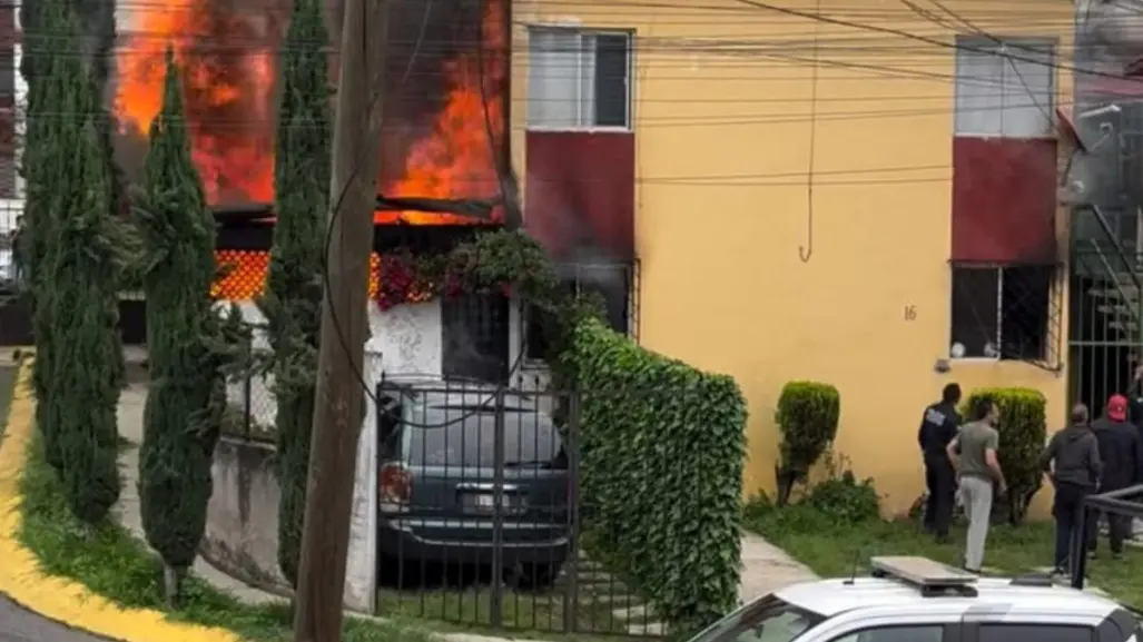 VIDEO | Explosión en Atizapán provoca incendio en vivienda de Villas de la Hacienda