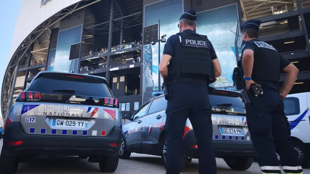 Policía francesa abate a un hombre por apuñalamiento masivo