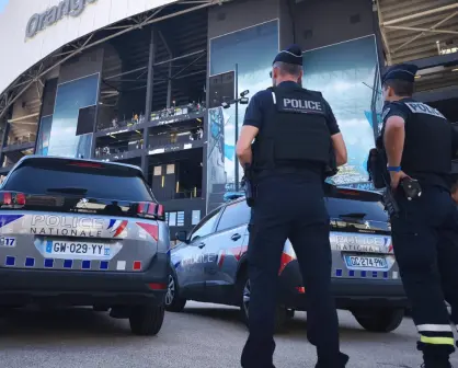 Policía francesa abate a un hombre por apuñalamiento masivo