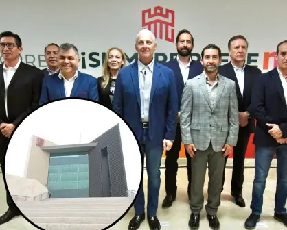 Román Cepeda entrega nuevos nombramientos de funcionarios en Torreón