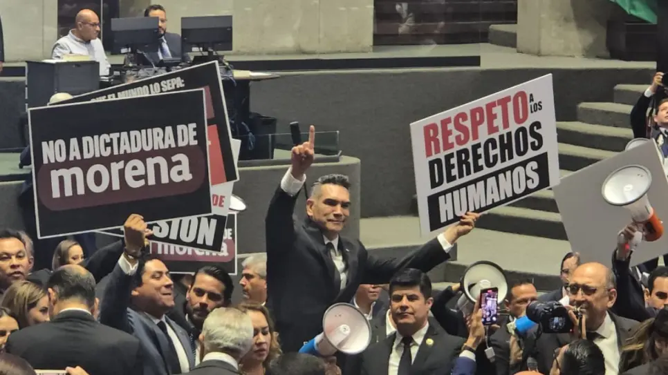 Confrontación en San Lázaro: Entrega del Informe de Gobierno marcada por los gritos y acusaciones Confrontación en San Lázaro: Entrega del Informe de Gobierno marcada por los gritos y acusaciones
