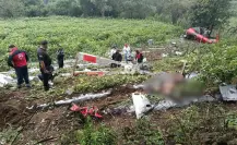 FOTOS | Helicóptero se desploma en Edomex; se reportan dos personas muertas