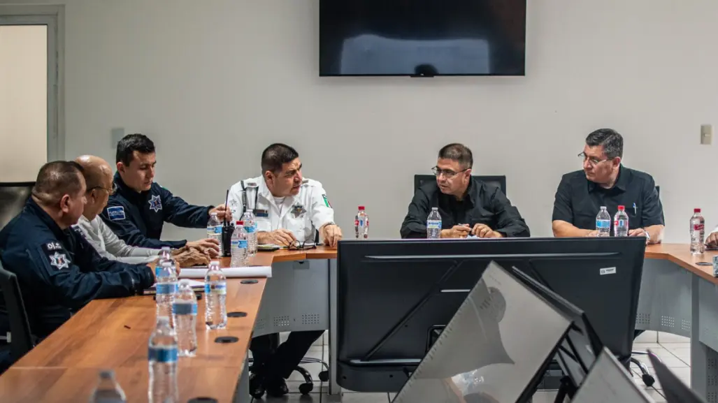 Gabinete de Seguridad asegura 100 toneladas de autopartes en cateo