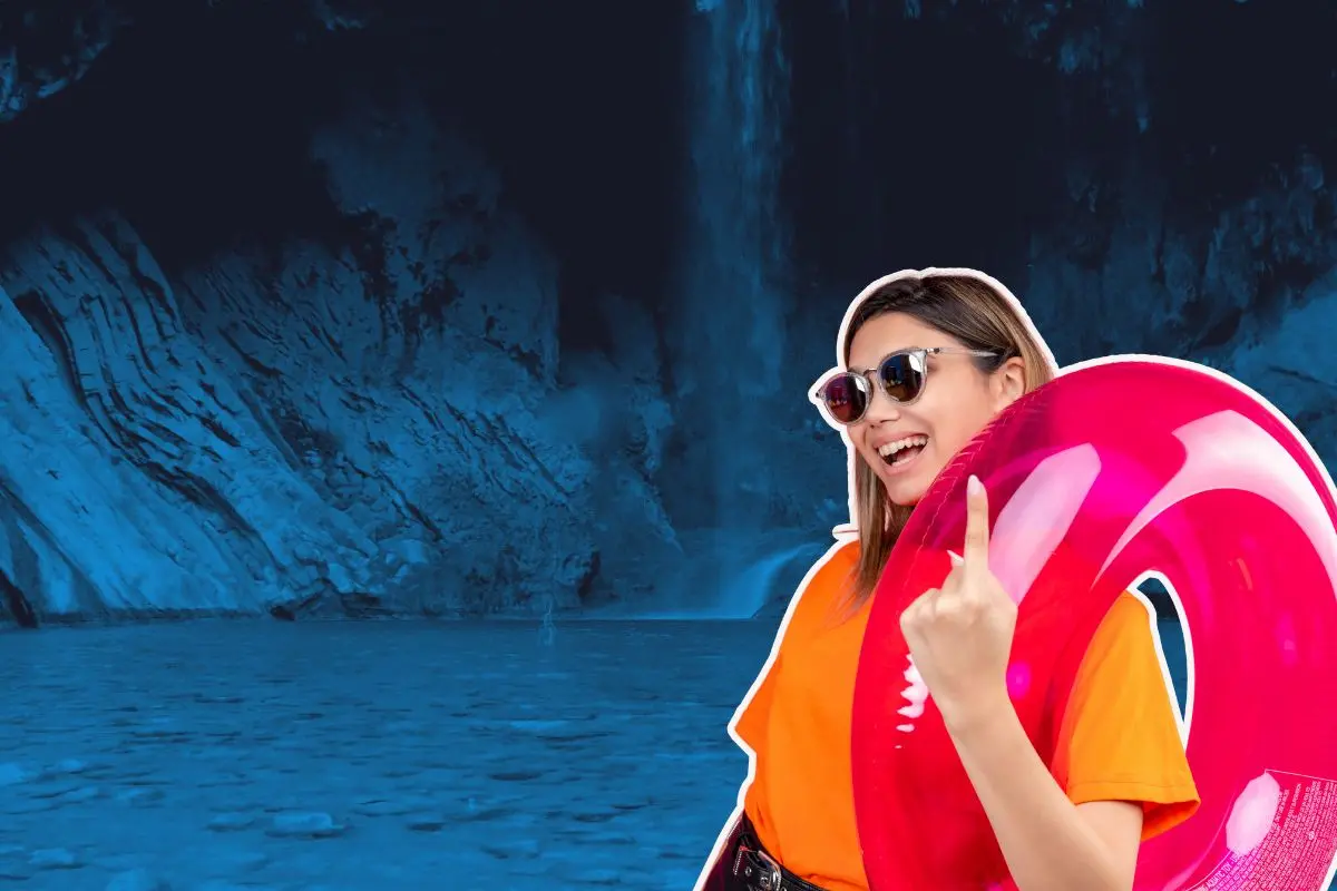 El turismo en Nuevo León no solo se centra en su capital, Monterrey, sino que también destaca por sus escenarios naturales, entre ellos sus cascadas. Foto: Camino Real Hoteles / CANVA