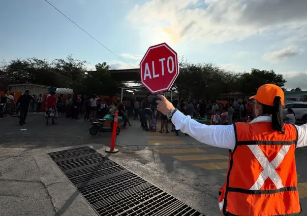 Salinas Victoria refuerza seguridad con auxiliares viales en regreso a clases