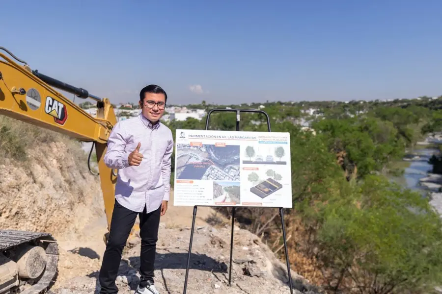 Félix Arratia inicia pavimentación en Las Margaritas en Juárez