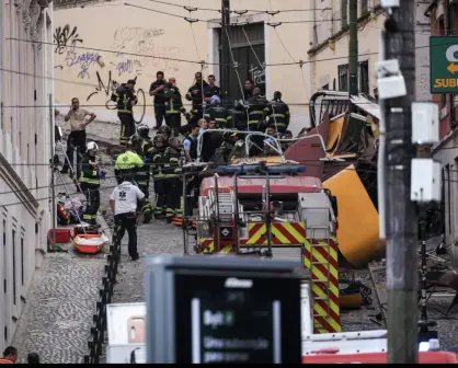 VIDEO l Un tranvía eléctrico en Lisboa se descarrilla y deja varios muertos