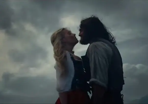 Margot Robbie y Jacob Elordi derrochan pasión en el avance de Cumbres Borrascosas