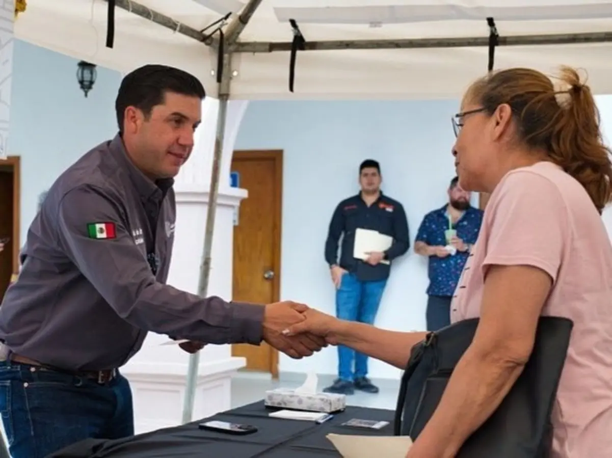 El alcalde reiteró que en Salinas Victoria solo trabajando en equipo, entre ciudadanos y autoridades, se podrán alcanzar los cambios que la comunidad merece. Foto: Facebook Raúl Cantú