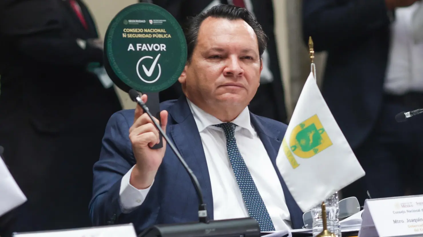 El gobernador de Yucatán, Joaquín Díaz Mena, participó en la 51ª Sesión del Consejo Nacional de Seguridad Pública donde reafirmó la estrategia para mantener al estado como el más seguro del país.- Fuente Gobierno del Estado