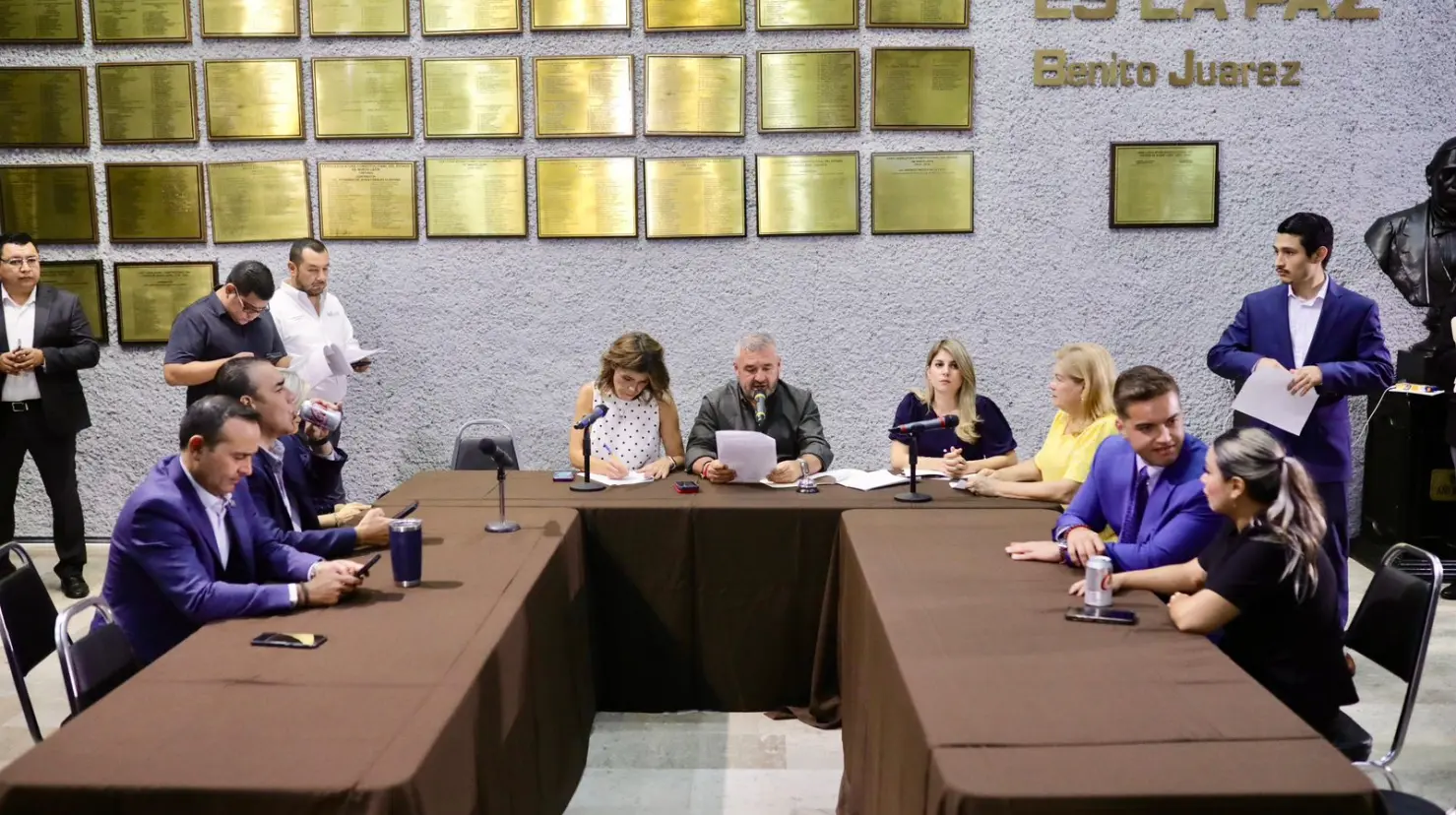 Durante la sesión ordinaria de este martes, en el apartado de Asuntos en Cartera, se dio entrada al oficio de la renuncia de Rodríguez Garza como de Magistrado del Tribunal de Justicia Administrativa. Foto: Diego Ovalle/POSTA.