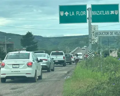 FOTOS | Carretera Durango-La Flor repleta de vehículos por Tercer Informe de Esteban Villegas 