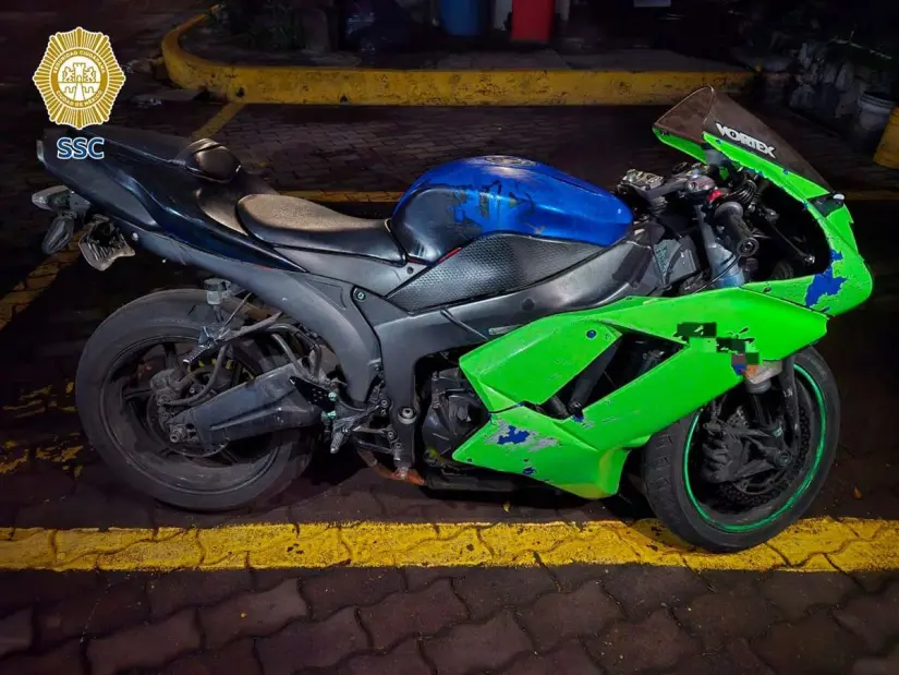Moto del sujeto detenido. Foto: SSC CDMX