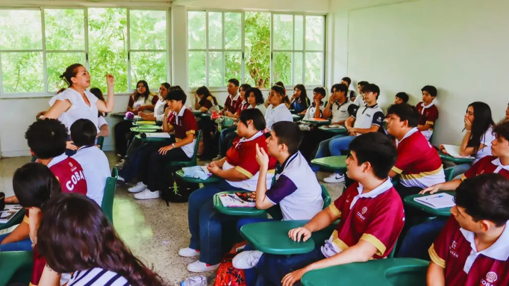 Lanzan convocatoria de becas por excelencia de la SEGEY en Yucatán