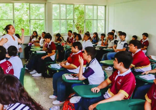 Lanzan convocatoria de becas por excelencia de la SEGEY en Yucatán
