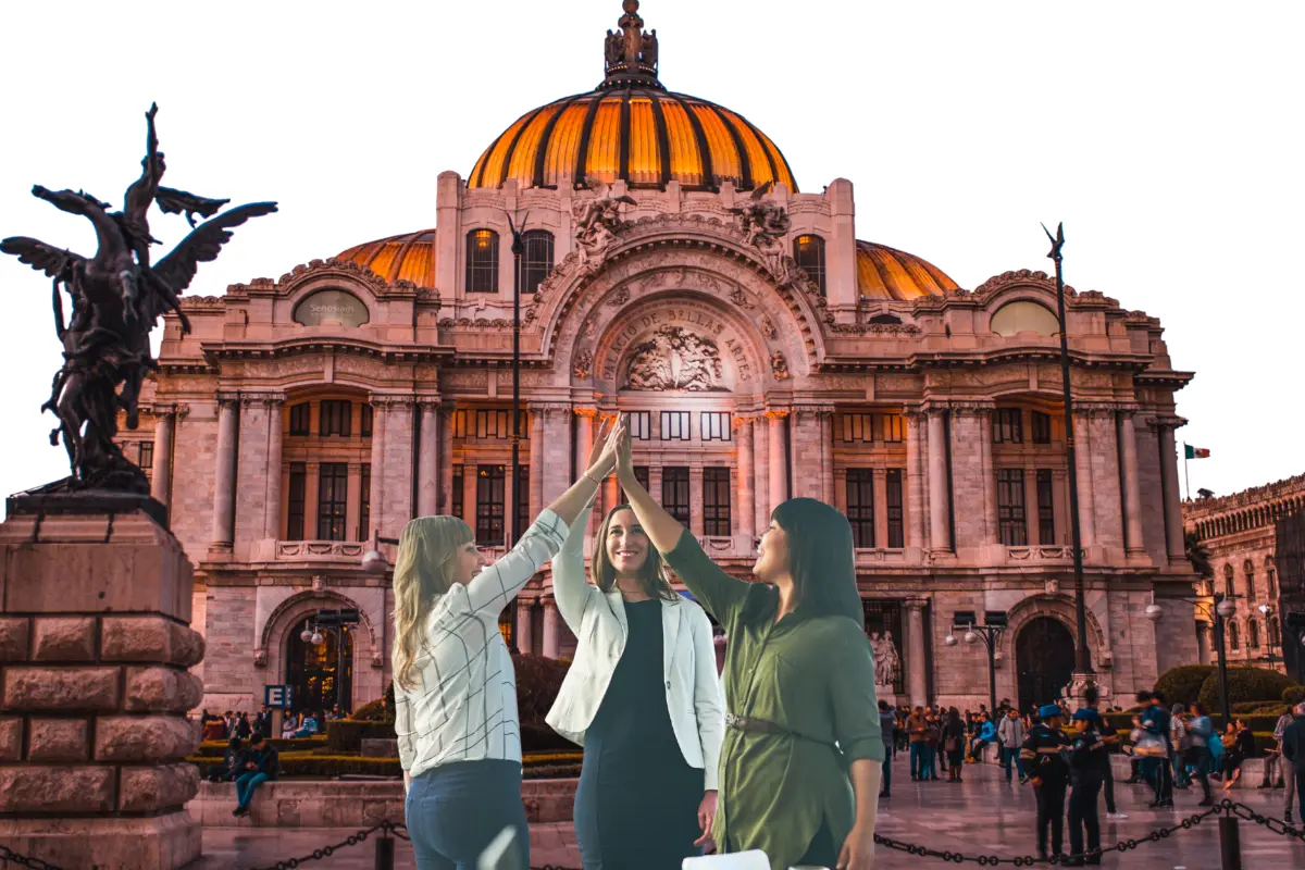 Mujeres consiguen aumentar cifras de empleo formal. Foto: Canva