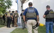Pentágono autoriza base naval cerca de Chicago para redadas migratorias